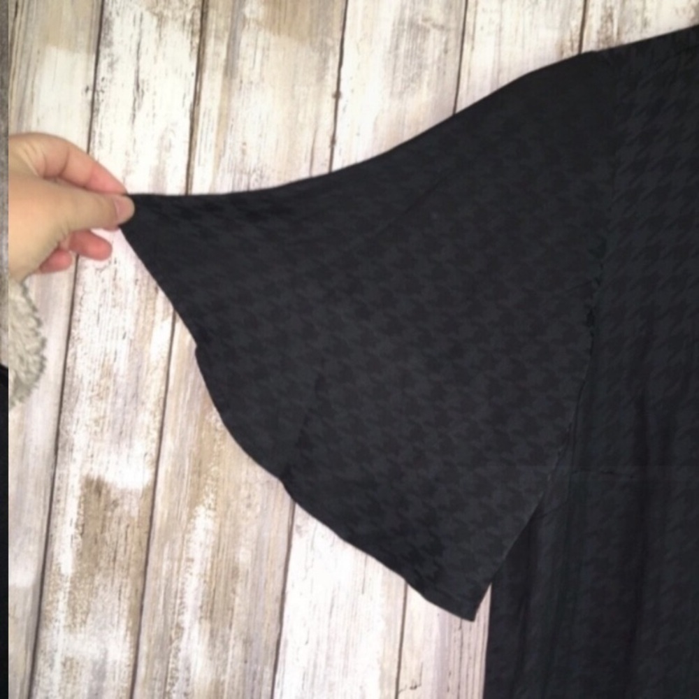 A New Day Black Houndstooth Blouse - Picture 5 of 5